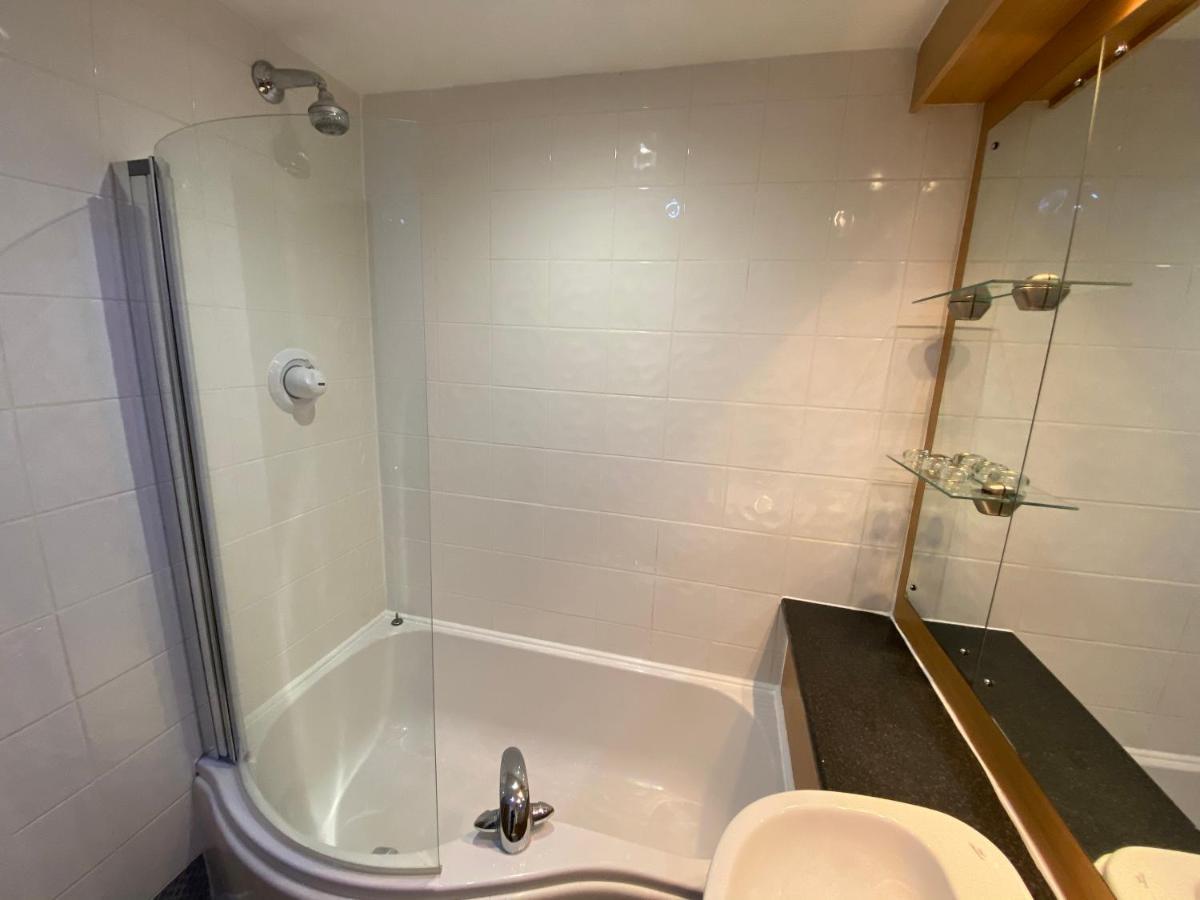 Large 5-Bed City Centre Townhouse With Secure Parking Mánchester Exterior foto