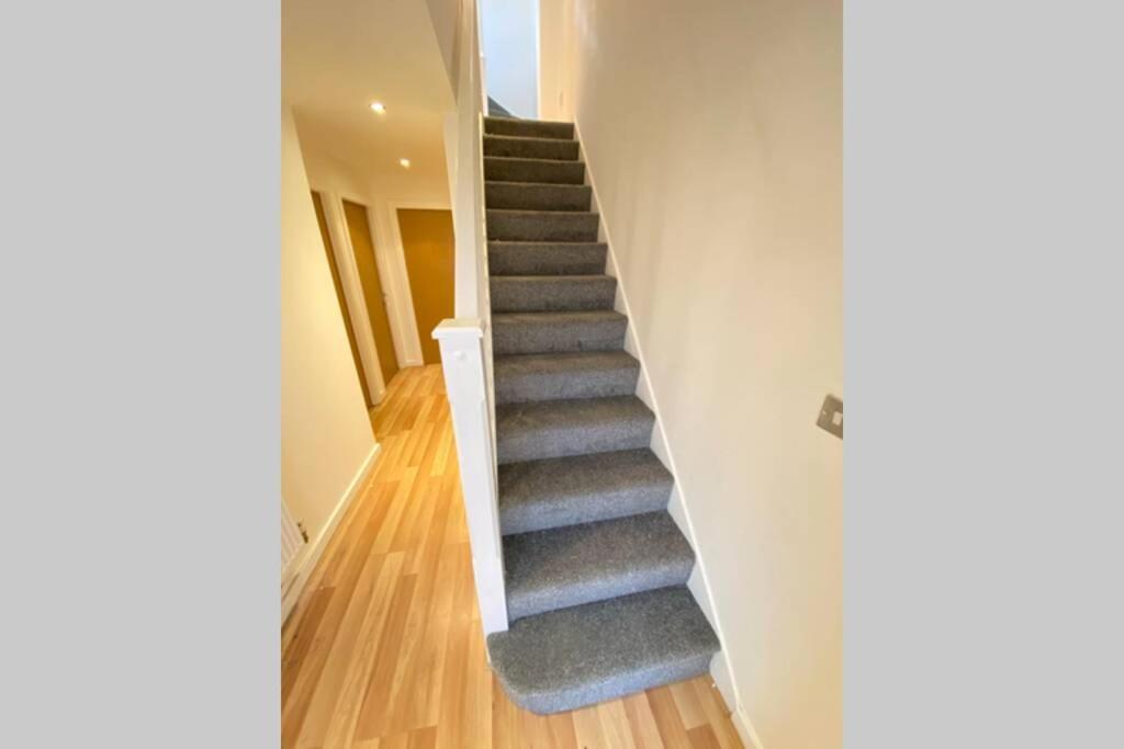 Large 5-Bed City Centre Townhouse With Secure Parking Mánchester Exterior foto